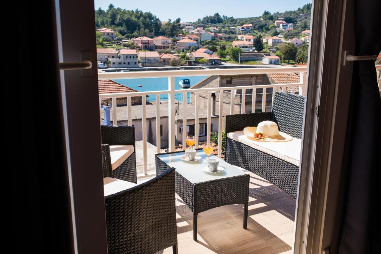 Apartments Sunshine Home Vela Luka Extérieur photo