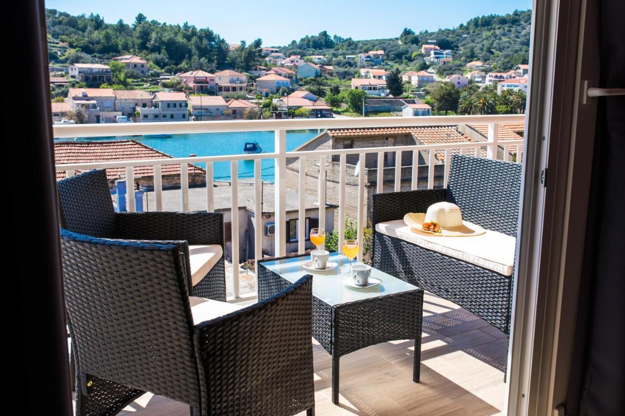 Apartments Sunshine Home Vela Luka Extérieur photo